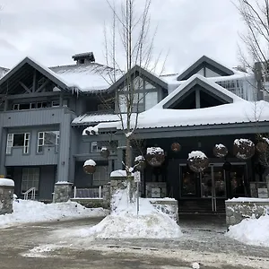 Glacier Apartment